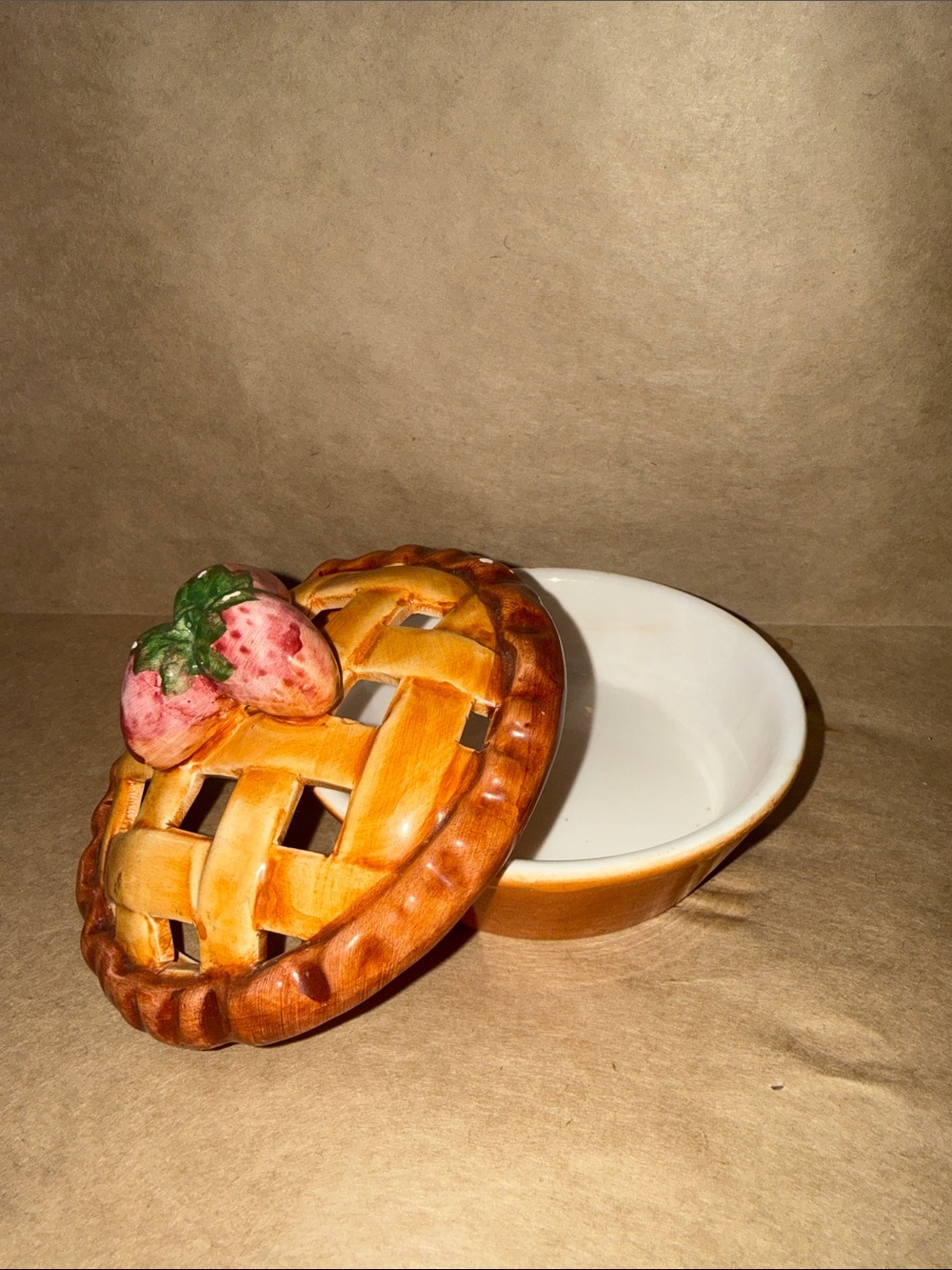Cute vintage strawberry pie dish.